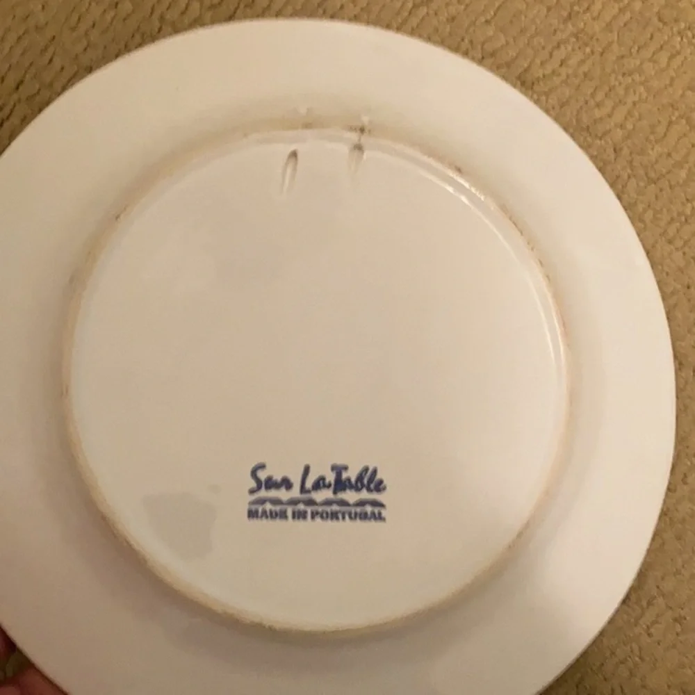 Sur La Table Quimper 10” wall decor plate made in Portugal-man with rod